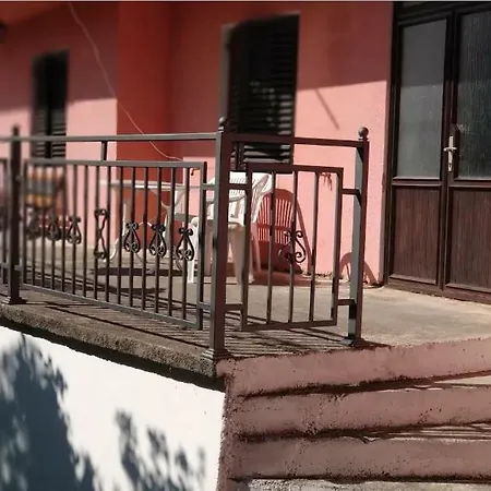 Guest house Dora House
